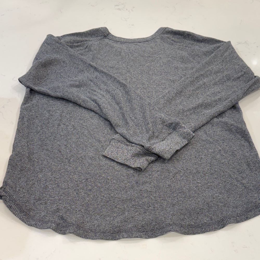 Basic Editions Charcoal Knit Tee - Picture 3 of 3